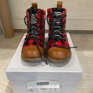 Pipperdoodle Boots Red and Black Buffalo Plaid Boots Toddler size 7 Boots